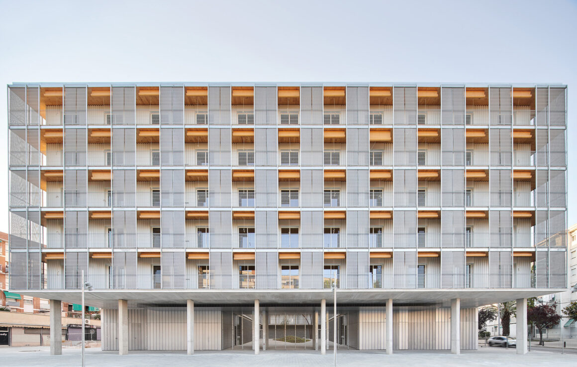 Social Dwellings in Cornellà  by Peris + Toral Arquitectes
