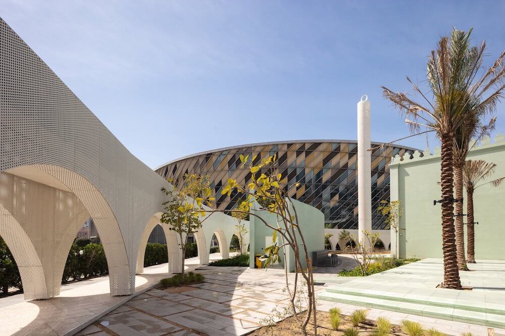 Mosque of Reflection by Waiwai