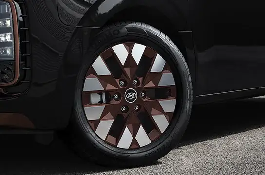 Staria Premium by Hyundai