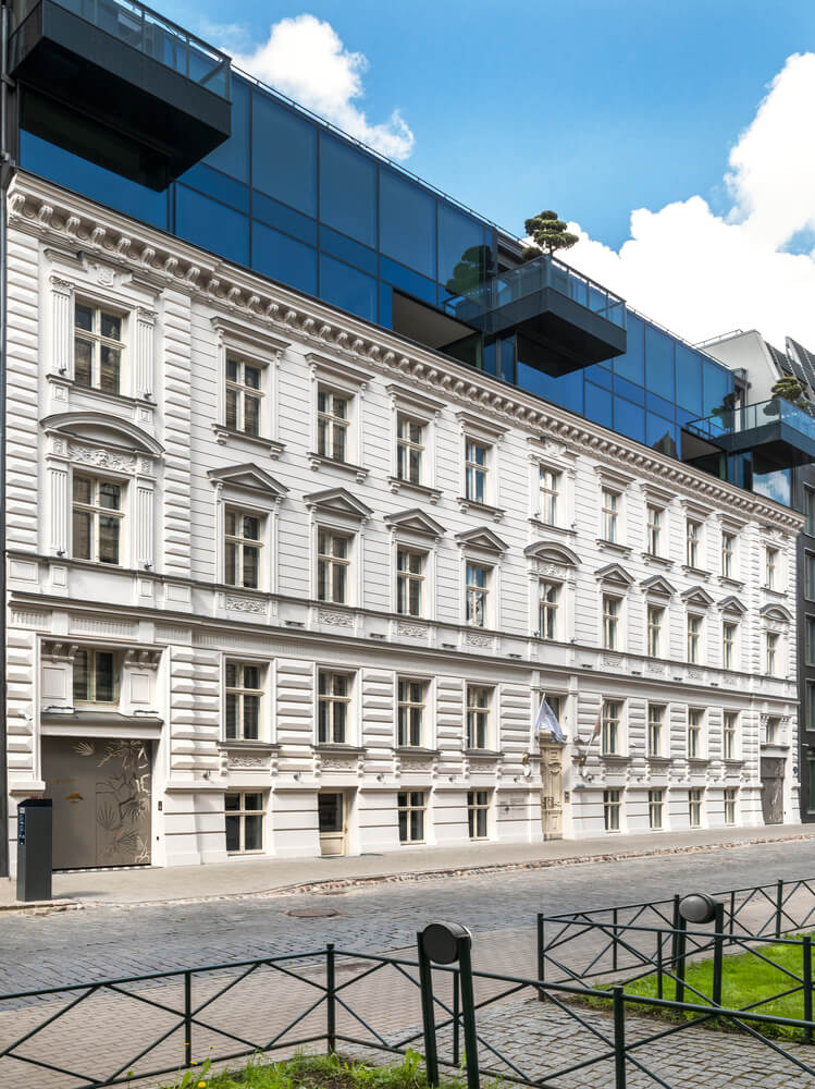 House of The Flying Trees