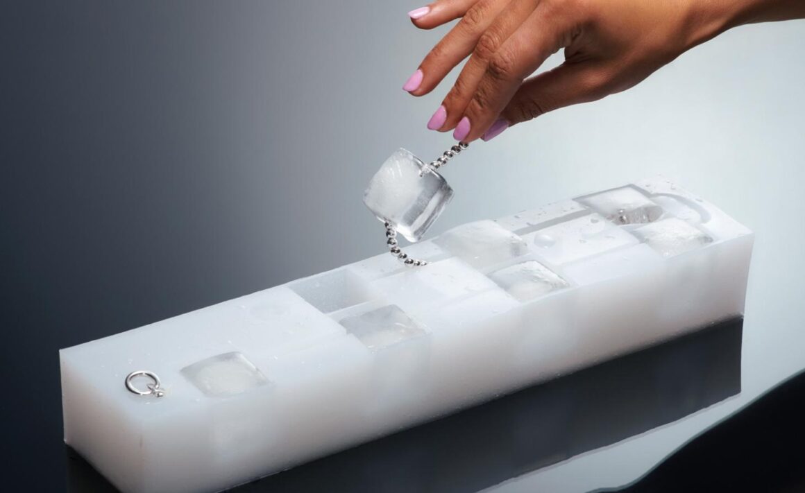 OoOoooOoooOh la l'ice necklace