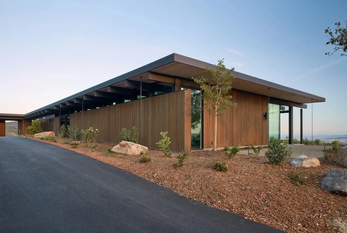 Sonoma Hilltop New Residence by Klopf