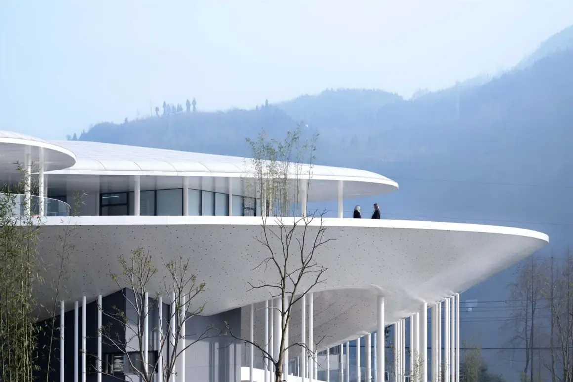 Longmenshan Town · Woyun Platform