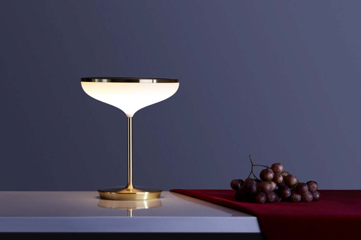 Aristotelis Barakos Antoinette table lamp