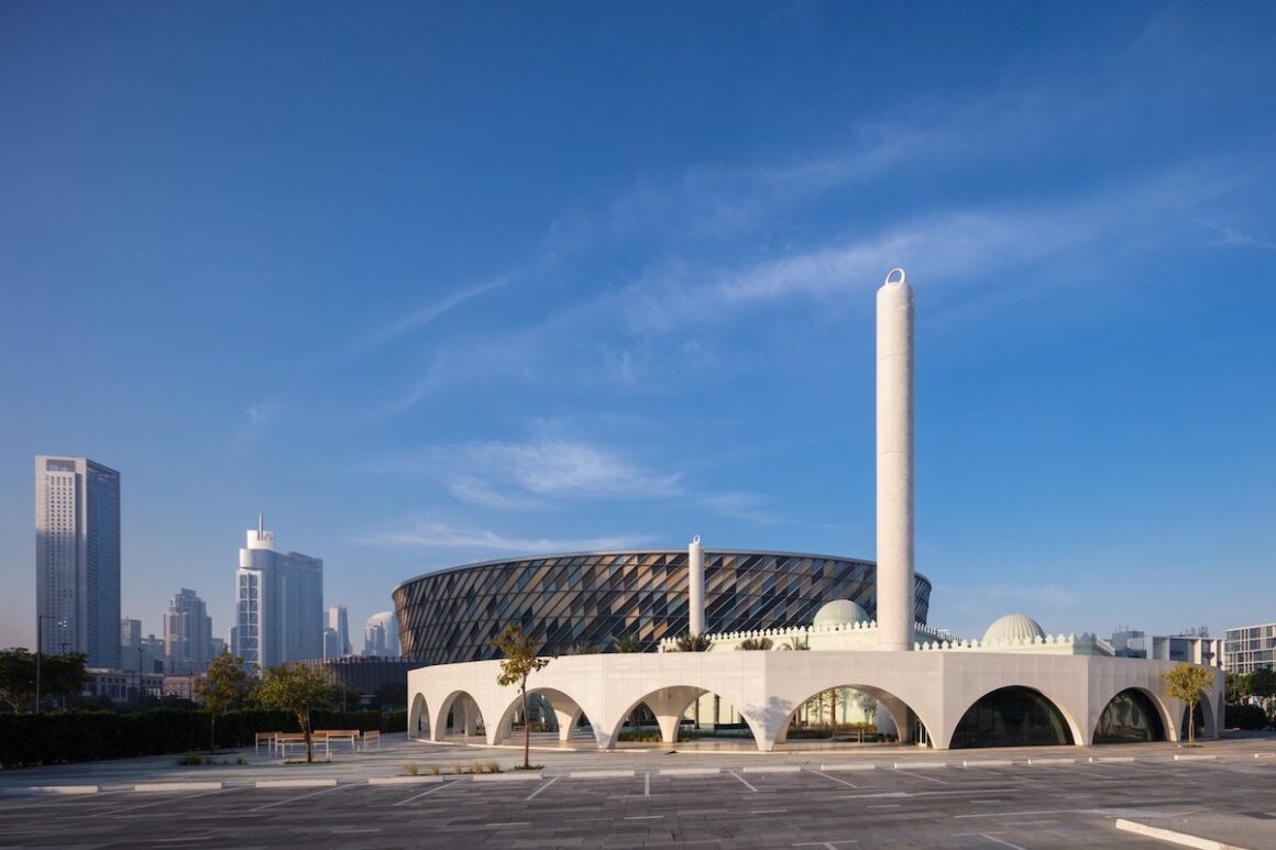 Mosque of Reflection by Waiwai