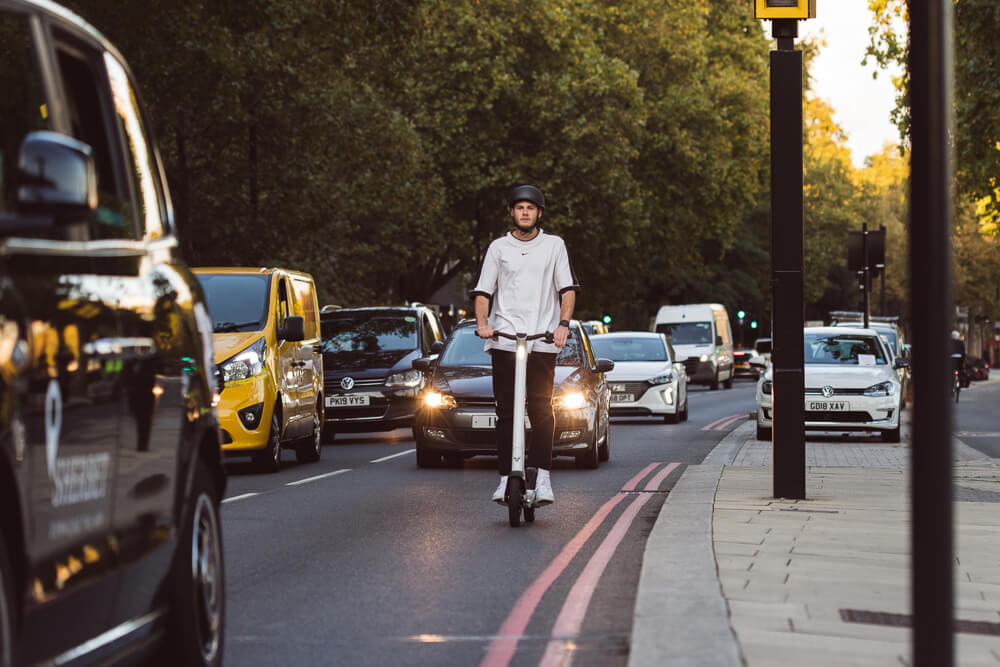 TAUR: The Electric Road Scooter