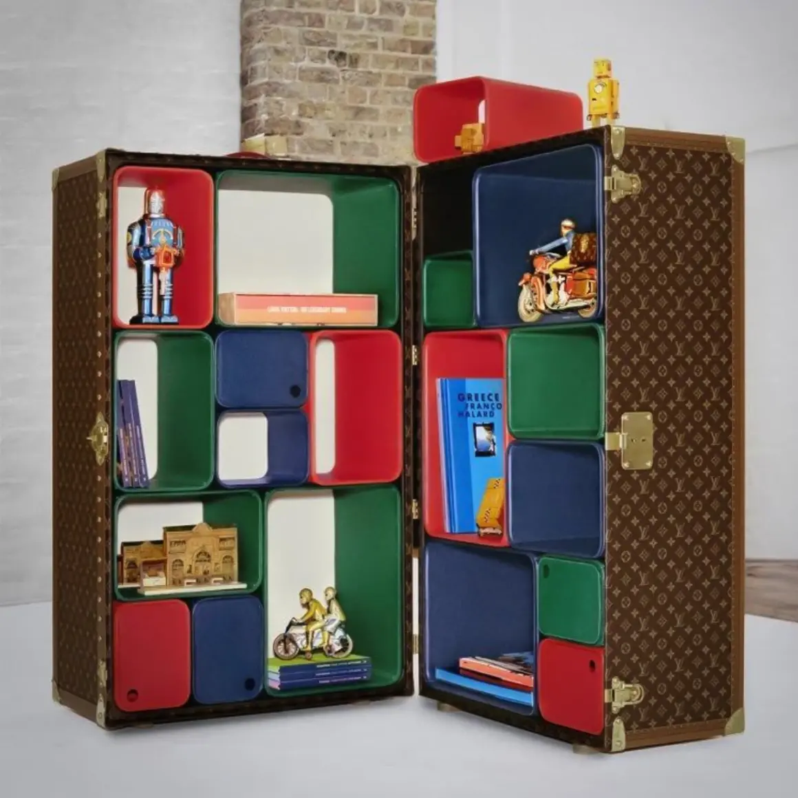 Marc Newson Redesigns The Iconic Louis Vuitton Travel Trunk – The