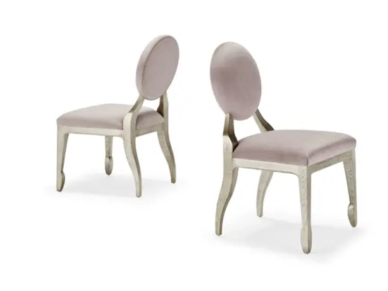 The En Pointe Chair by Xander Noori