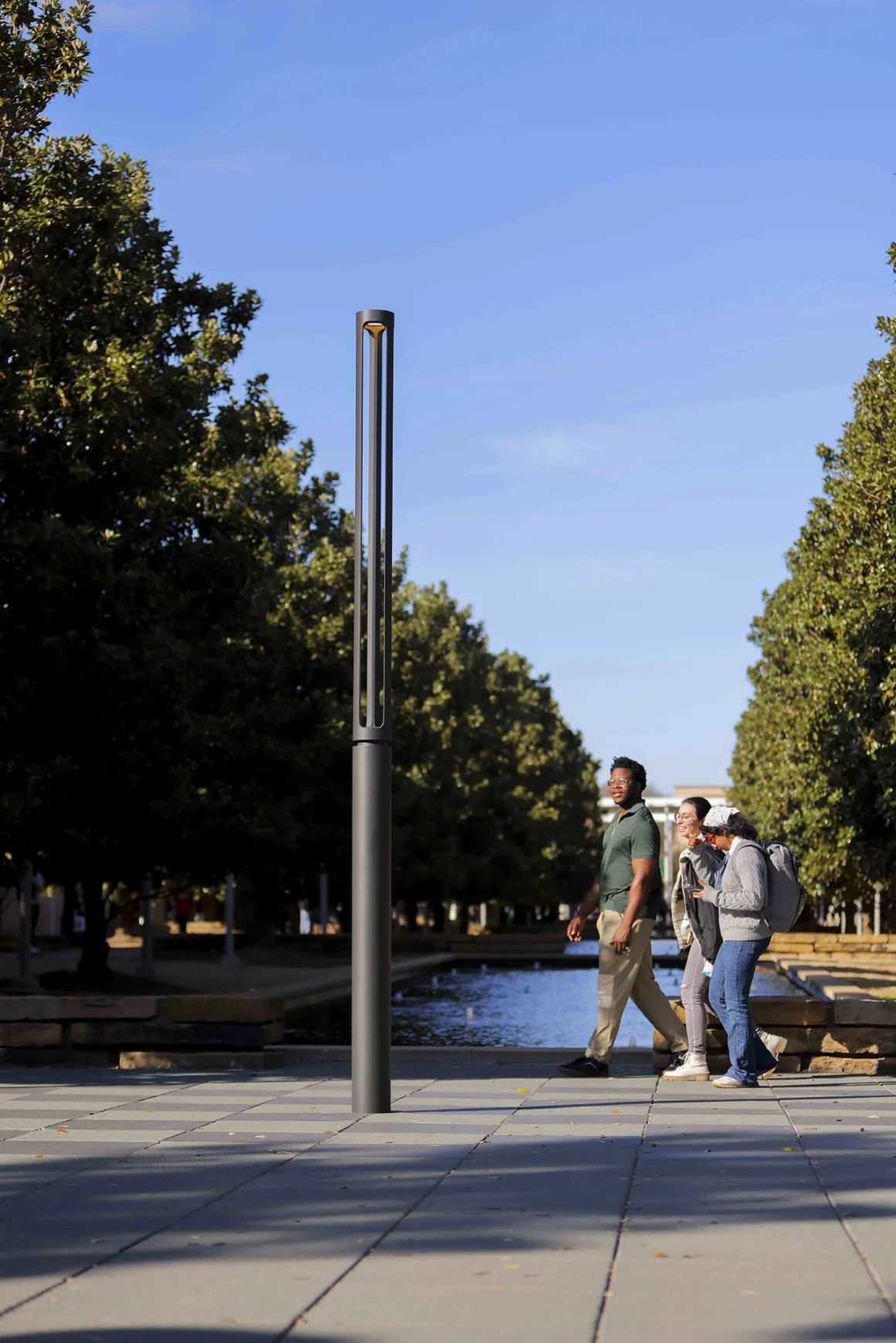 Outline Column Light | 2024